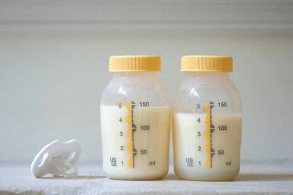 bảo quản sữa mẹ như thế nào, cách rã đông sữa mẹ, cách bảo quản sữa mẹ tốt nhất