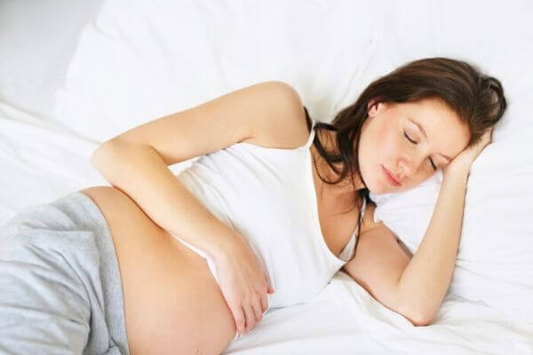 tư thế ngủ khi mang thai, tư thế nằm khi mang thai, tư thế nằm của bà bầu, tư thế ngủ cho bà bầu